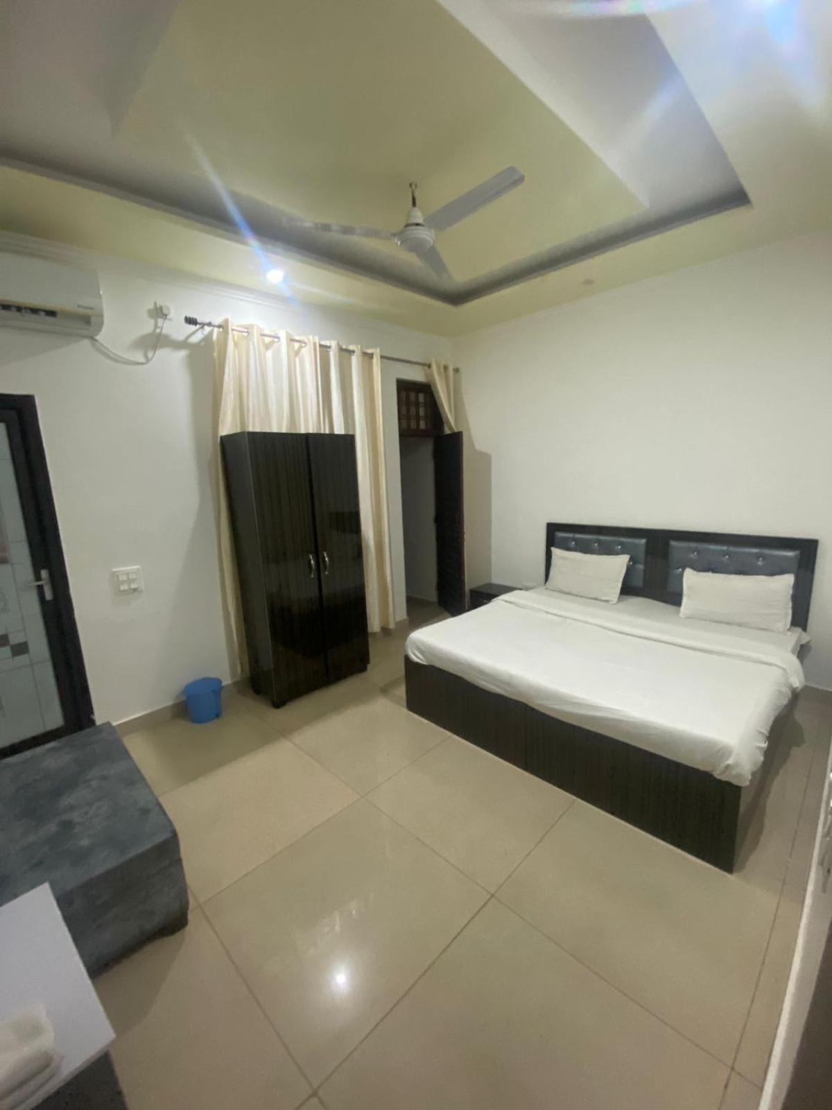 Hotel Paradise Palm Rishikesh Bilik gambar